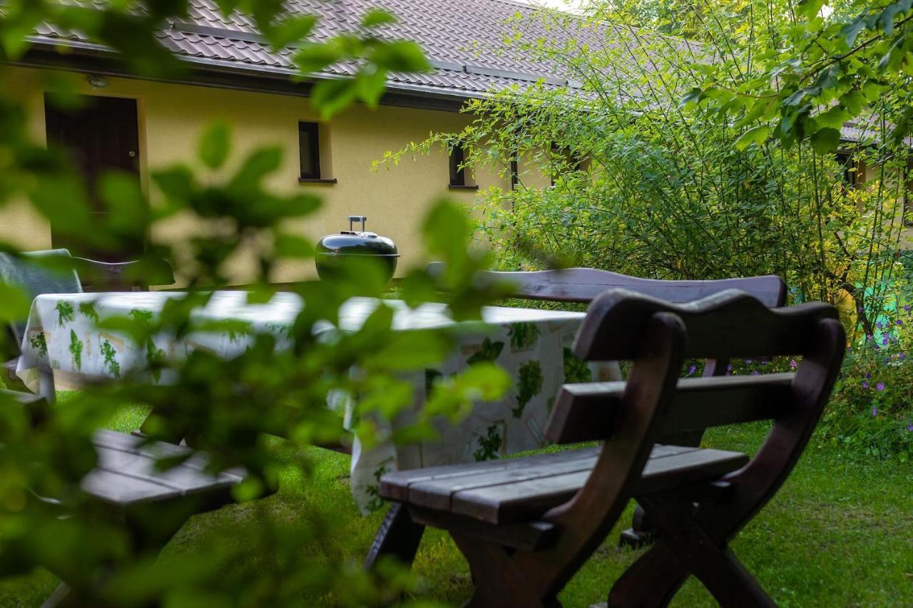Zielono Mi - Dom Goscinny W Lapalicach Lapalice Exterior foto